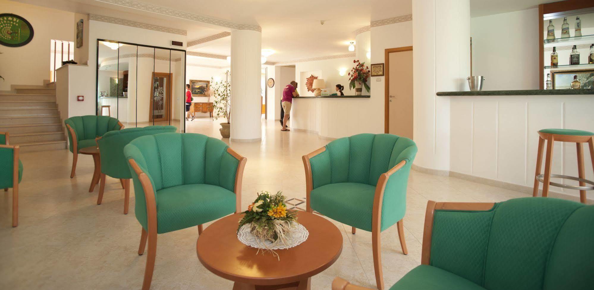 Oasiclub Hotel Vieste Esterno foto