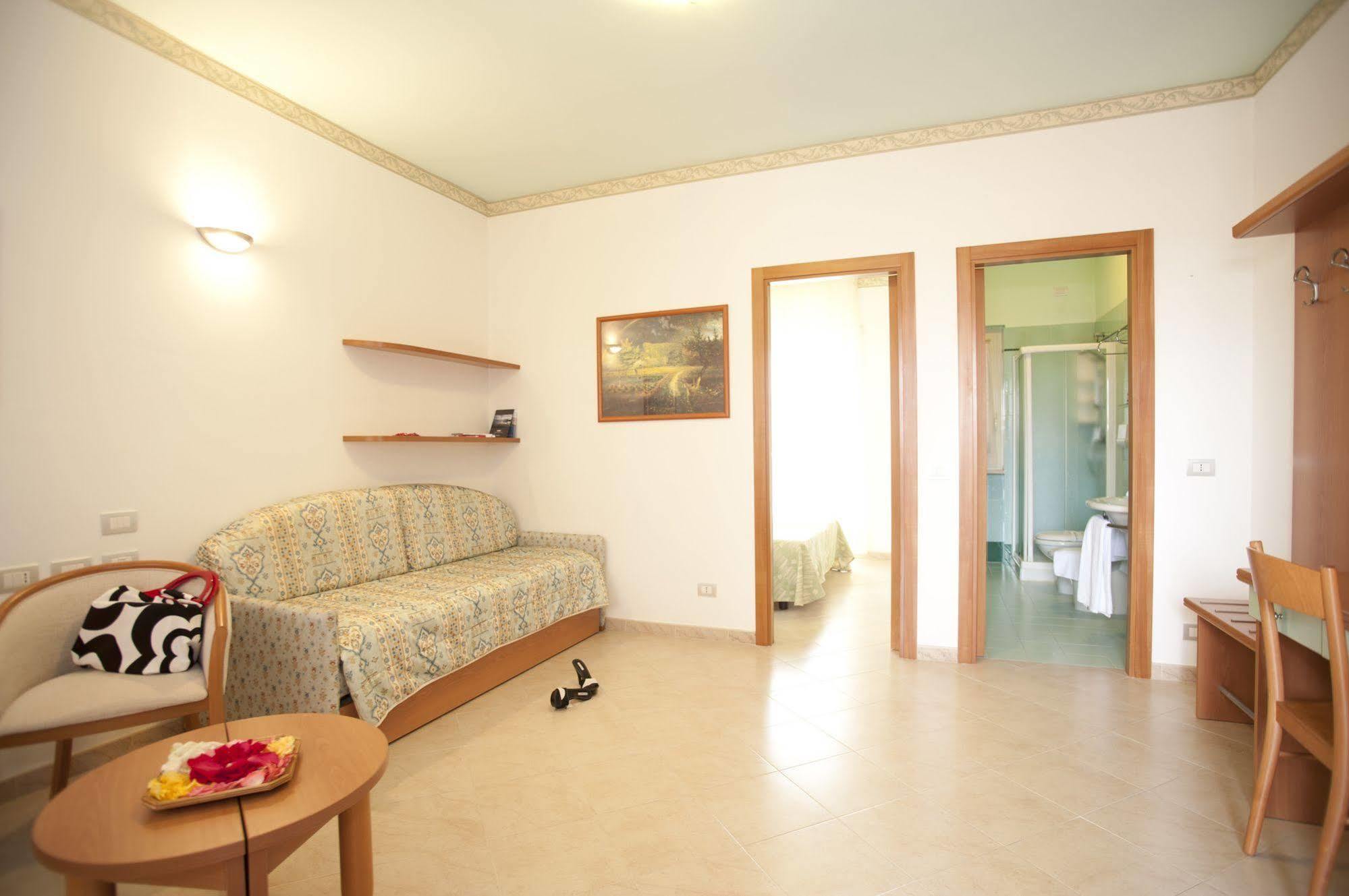 Oasiclub Hotel Vieste Esterno foto