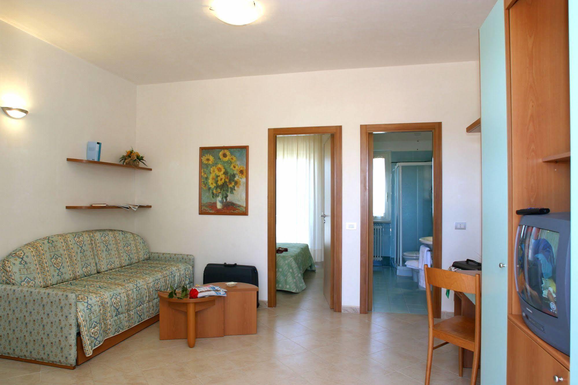 Oasiclub Hotel Vieste Esterno foto