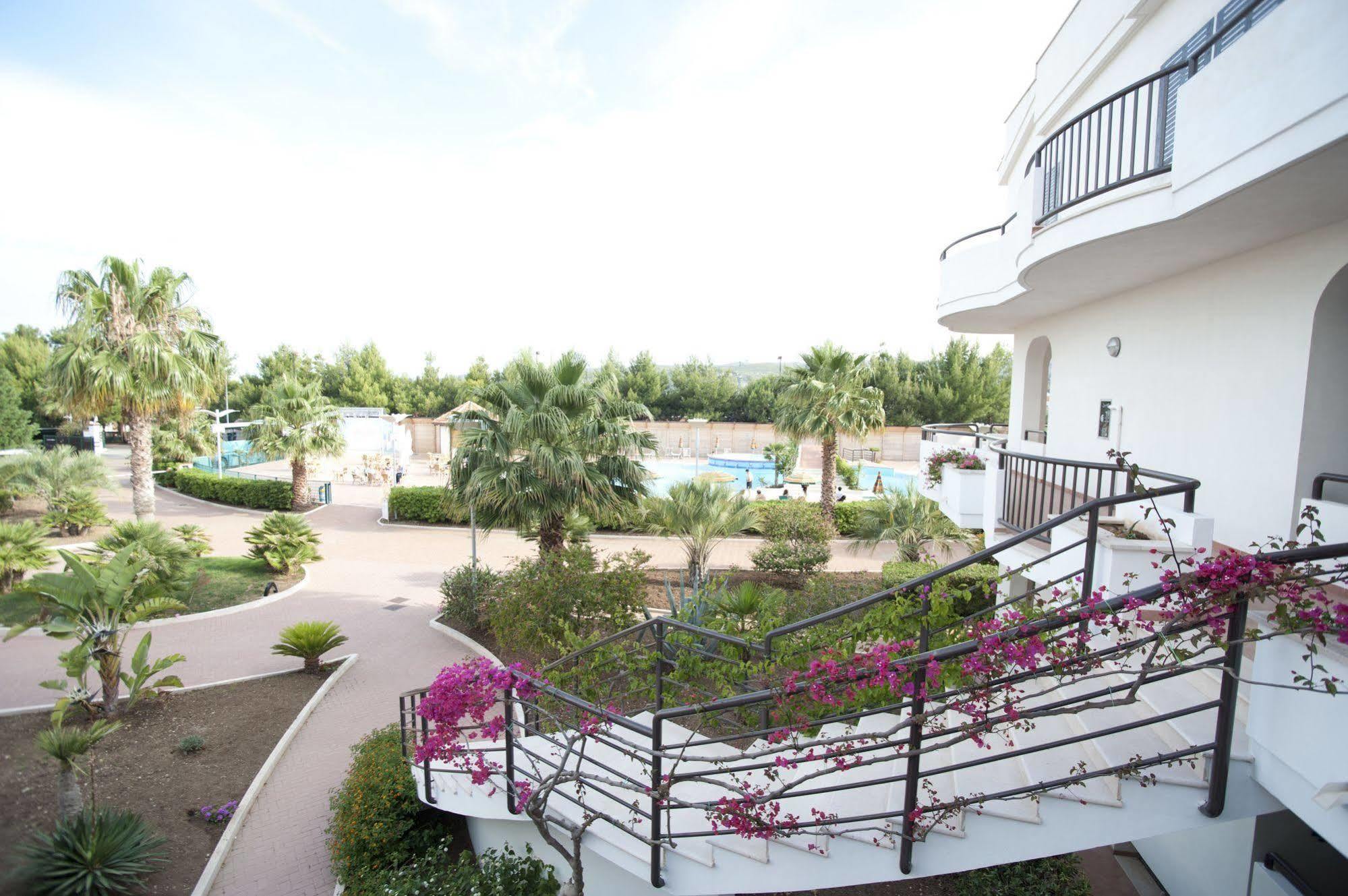 Oasiclub Hotel Vieste Esterno foto