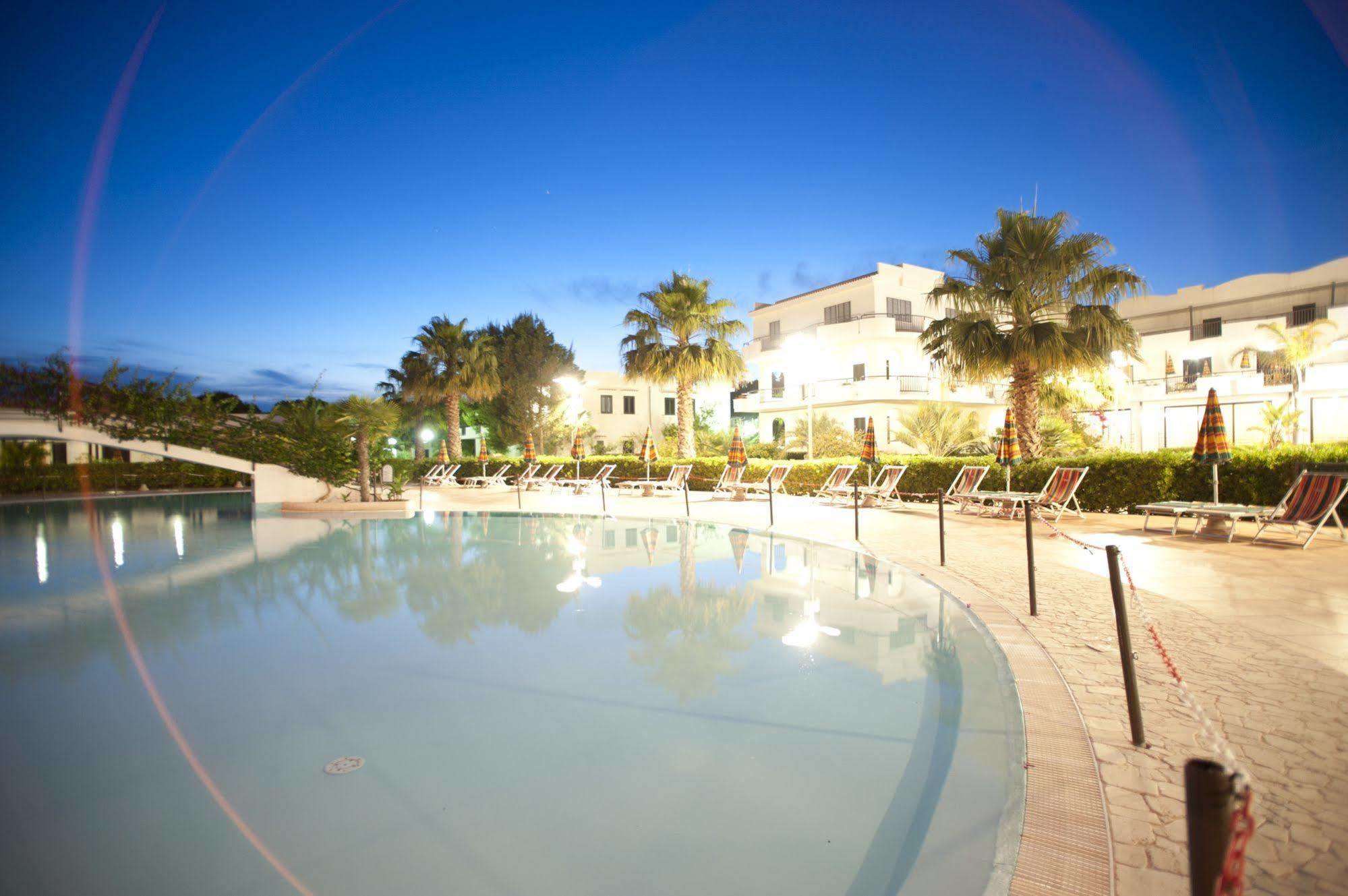 Oasiclub Hotel Vieste Esterno foto
